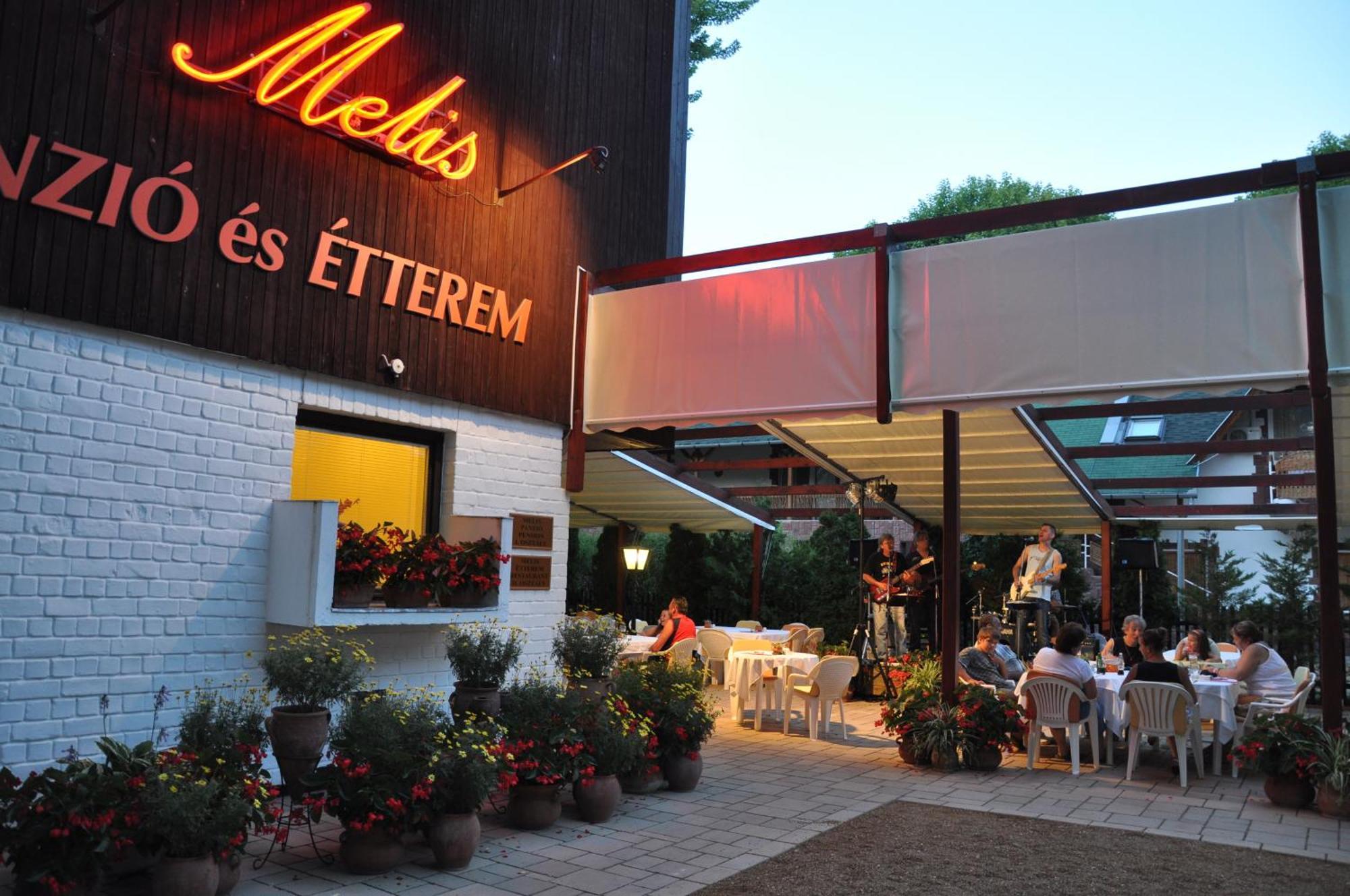 Hotel Melis Balatonlelle Exterior photo